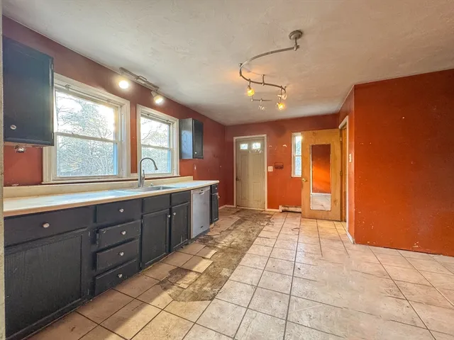 $375,000 | 53 Miller Street, Middleboro, MA 02346