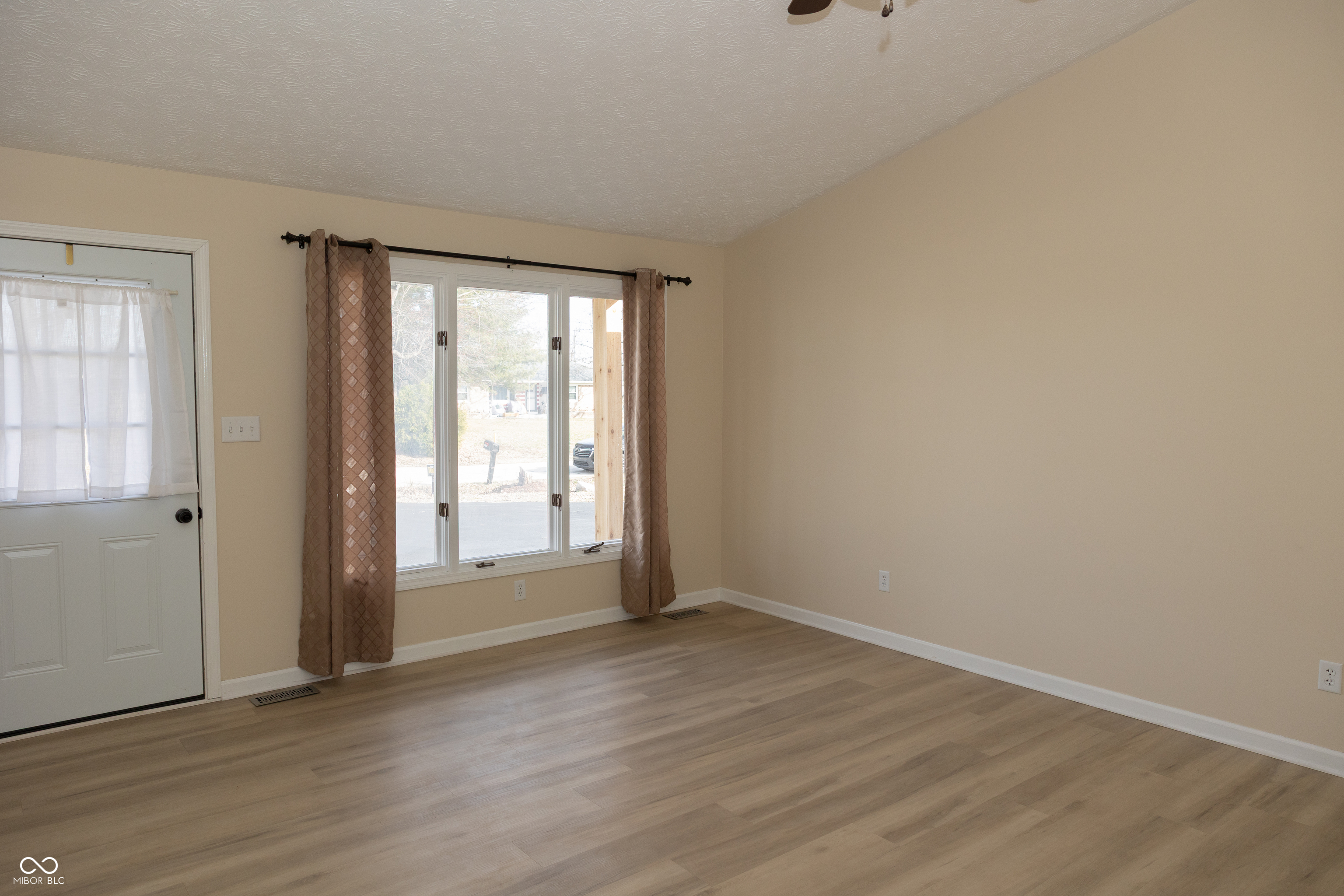 7237 Buddy Lane Camby, IN 46113 - Photo 3 of 38