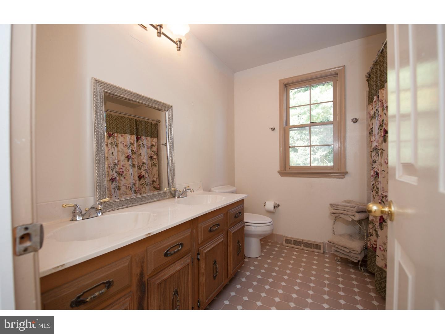 1 College View Road Malvern, PA 19355 - Photo 19 of 24 Bathroom