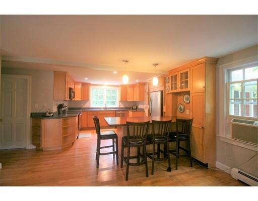 9 Colrain Road Topsfield, MA 01983 - Photo 5 of 41 Gallery Image 5