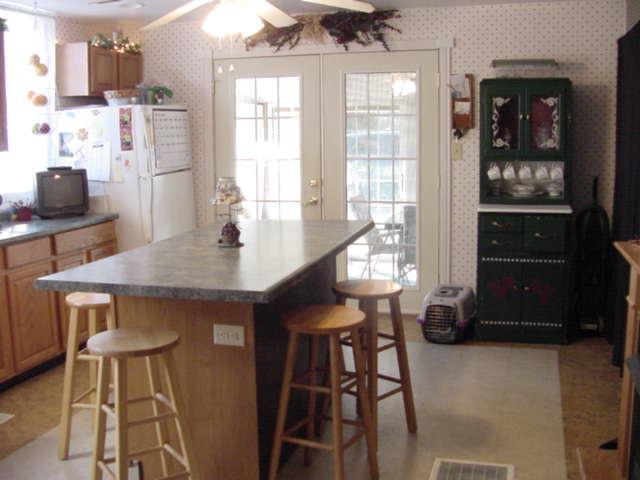 3518 Buck Mountain Road Roanoke, VA 24018 - Photo 10 of 22 kitchen 4