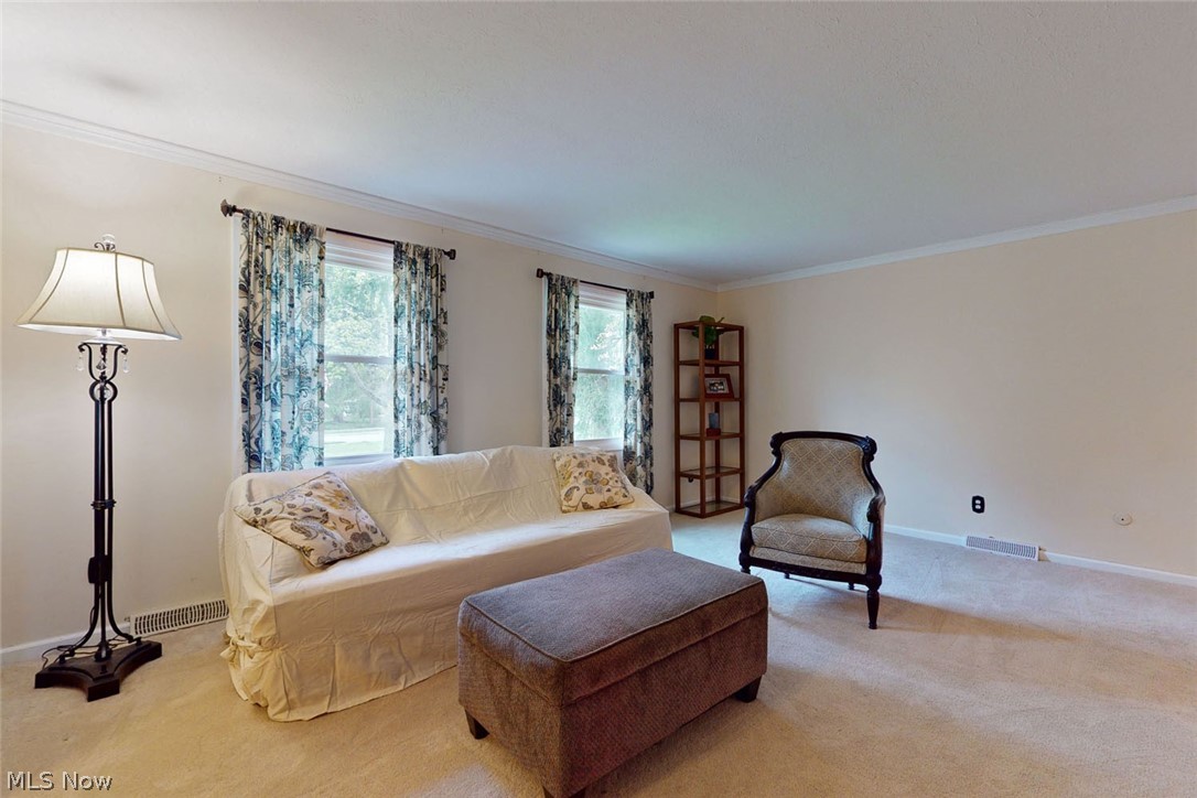 1722 Sheridan Road Cleveland, OH 44121 - Photo 3 of 26