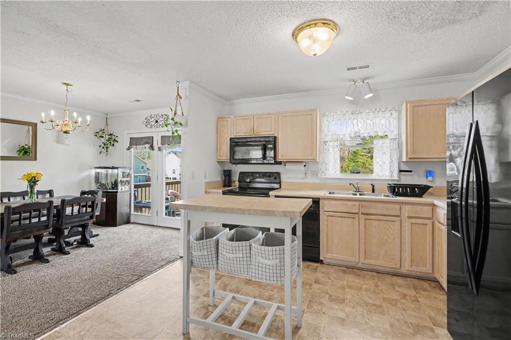 3904 Riverdale Road Greensboro, NC 27406 - Photo 8 of 25