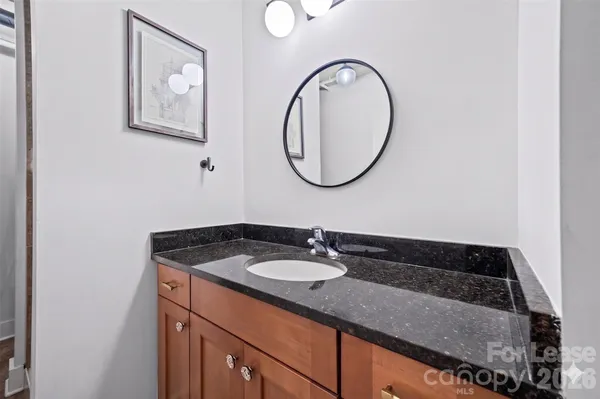 $2,200 | 715 North Graham Street, Unit 204, Charlotte, NC 28202