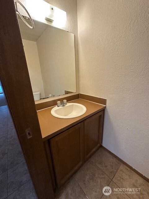 5303 149th Street Southwest, Unit 1 Edmonds, WA 98026 - Photo 8 of 16 Gallery Image 8