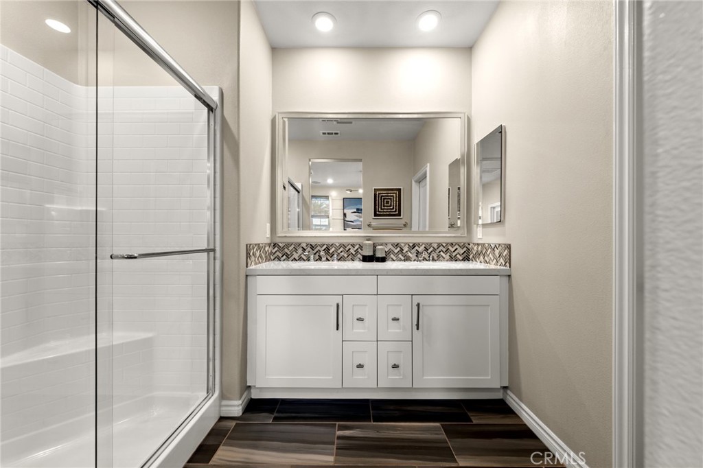 17879 Upton Carson, CA 90746 - Photo 23 of 39