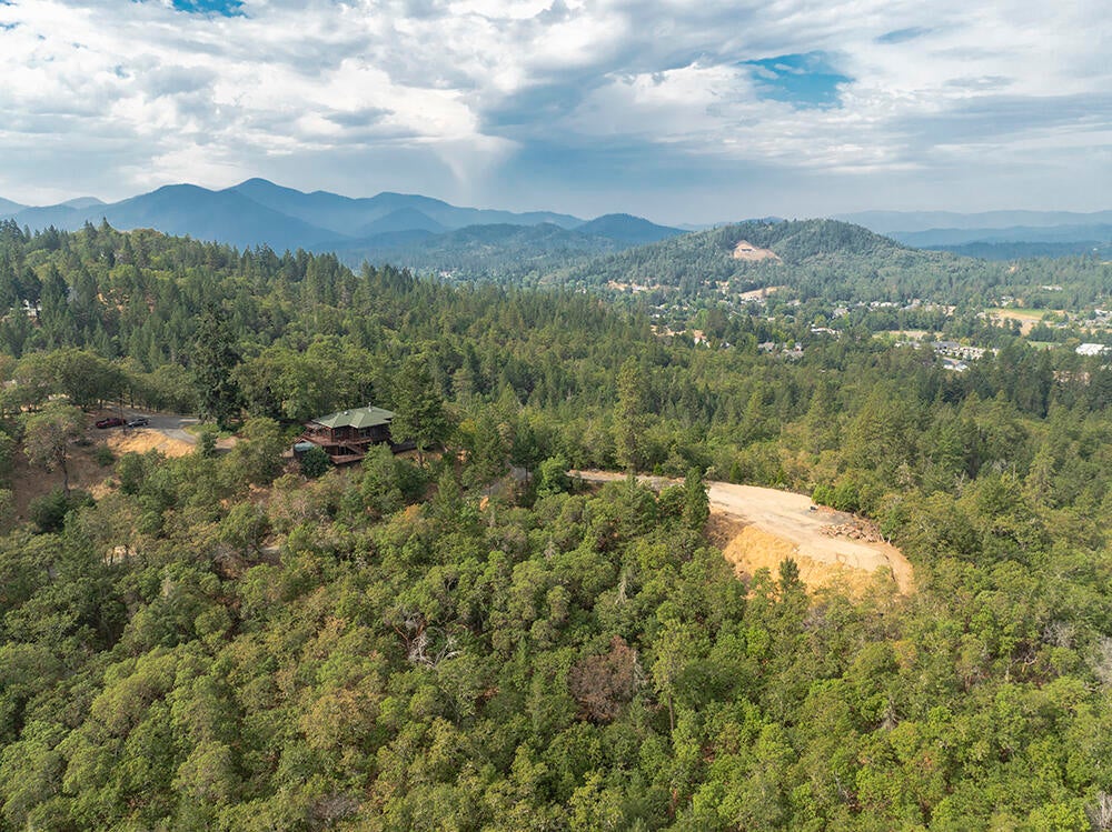 2931 Harbeck Road Grants Pass, OR 97527 - Photo 54 of 59 54