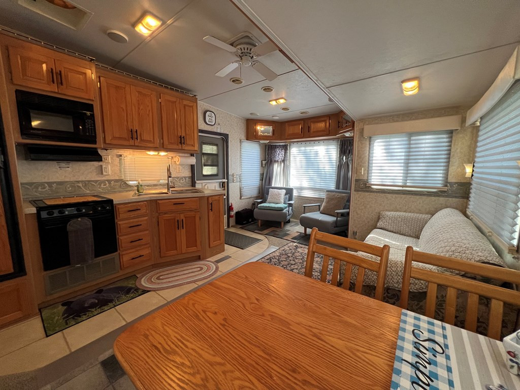 294 Pioneer Ests Road Murphy, NC 28906 - Photo 13 of 36 RV living area/kitchen