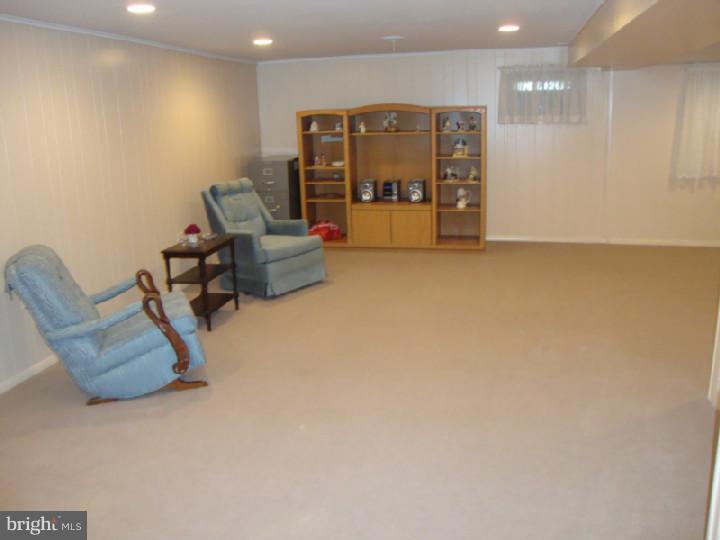 958 Rocklynn Road Springfield, PA 19064 - Photo 20 of 25 Gallery Image 20