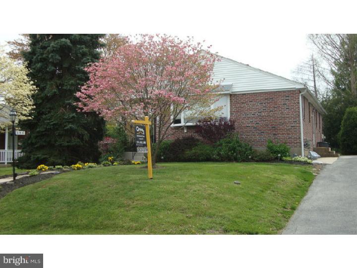 958 Rocklynn Road Springfield, PA 19064 - Photo 3 of 25 Gallery Image 3