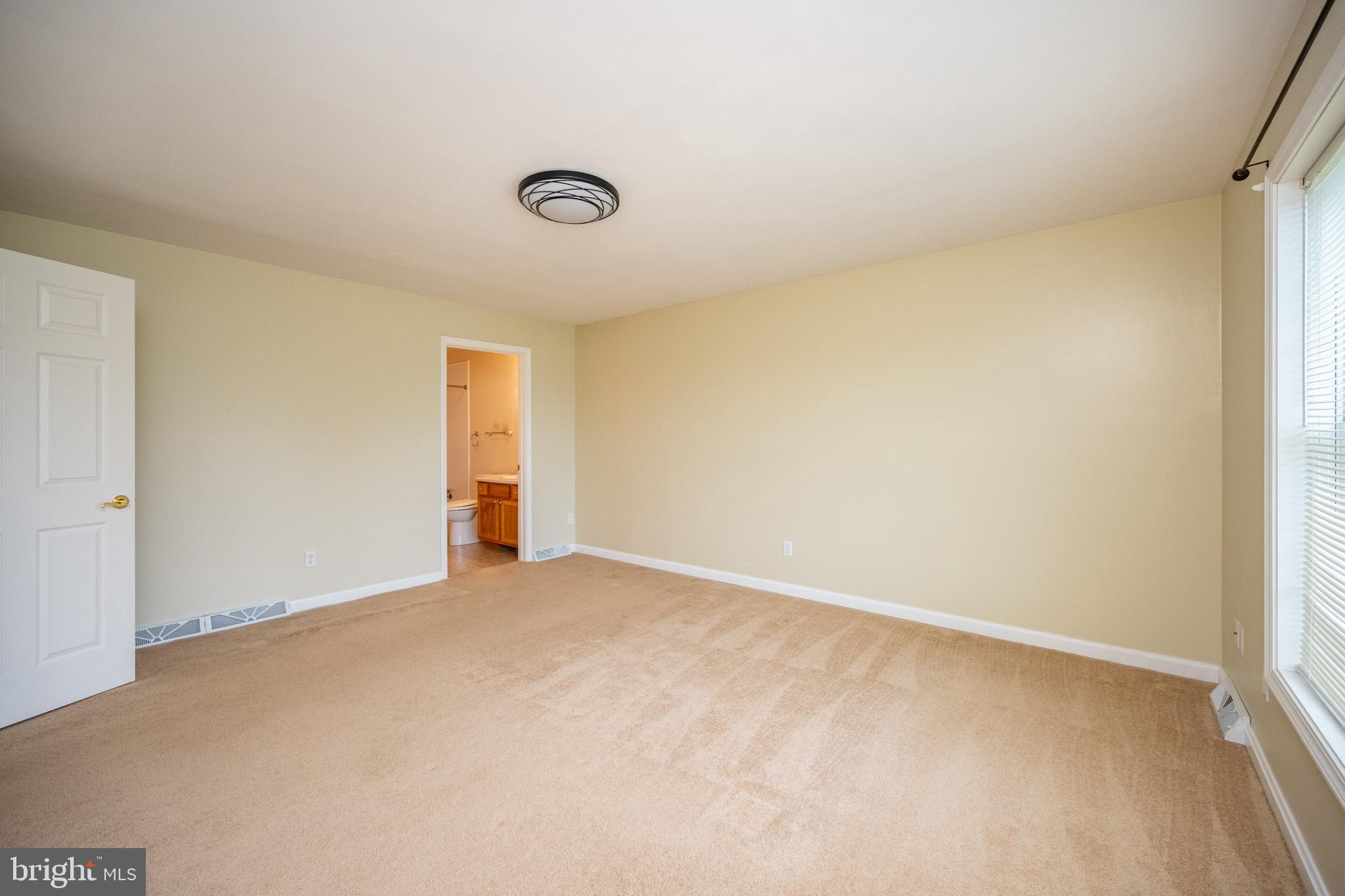 386 Marlin Savage Road Accident, MD 21520 - Photo 59 of 63 an empty room with window