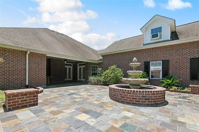$579,000 | 150 Maud Olive Drive, Belle Chasse, LA 70037