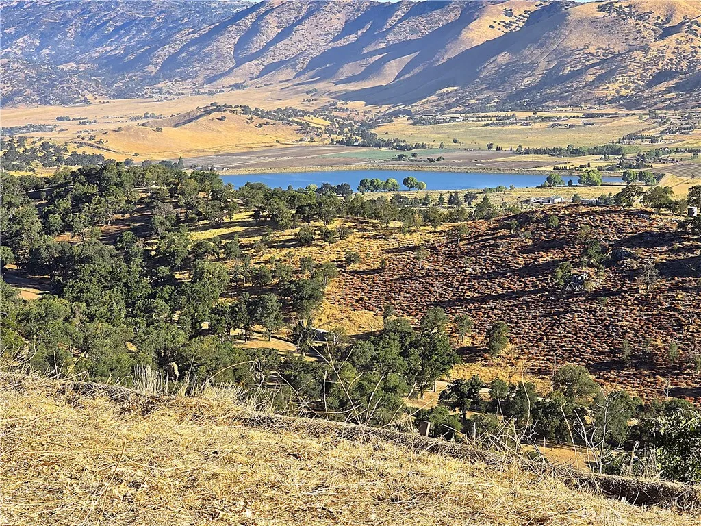 0 Zurich Tehachapi, CA 93561 - Photo 17 of 51 In place are the required straw erosion logs to prevent soil and debris erosion at construction site! Done!