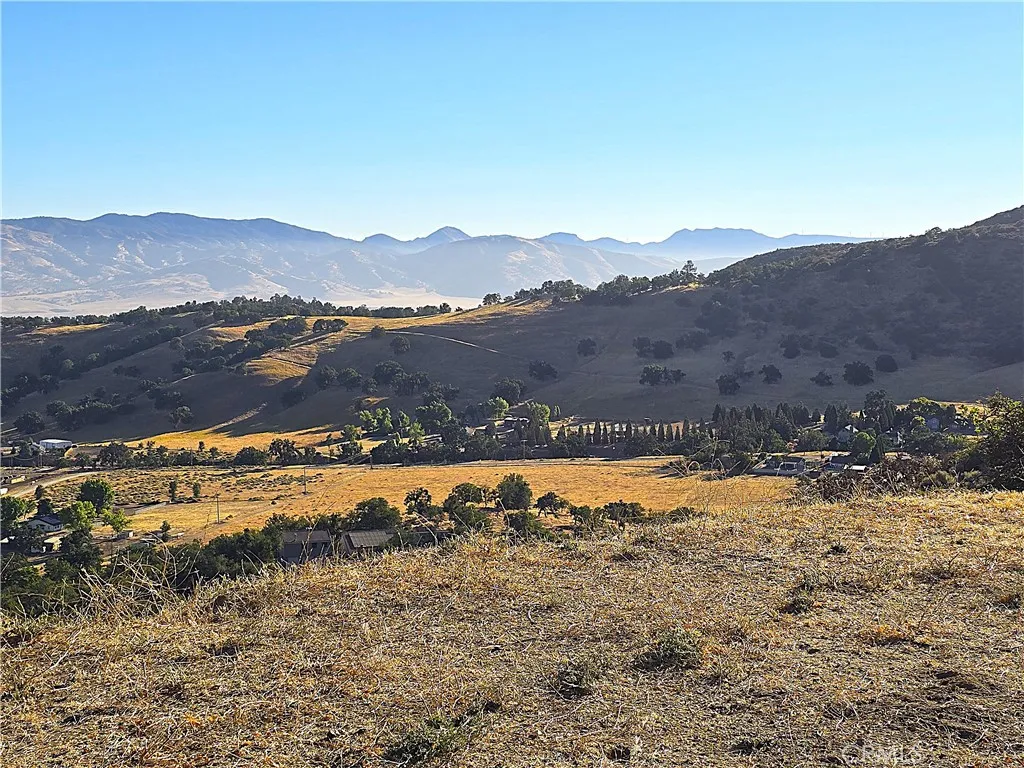 0 Zurich Tehachapi, CA 93561 - Photo 22 of 51 Total peace and quiet, yet quick access to...everything! Tehachapi is just over that nearby hill...'bout 10 minutes to town.