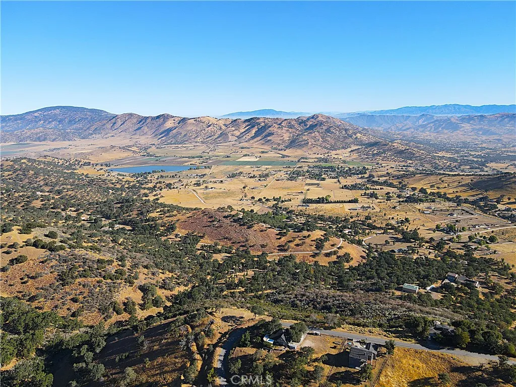 0 Zurich Tehachapi, CA 93561 - Photo 44 of 51 World-class views with year-round postcard-perfect scenery, owning the tip of the mountain!