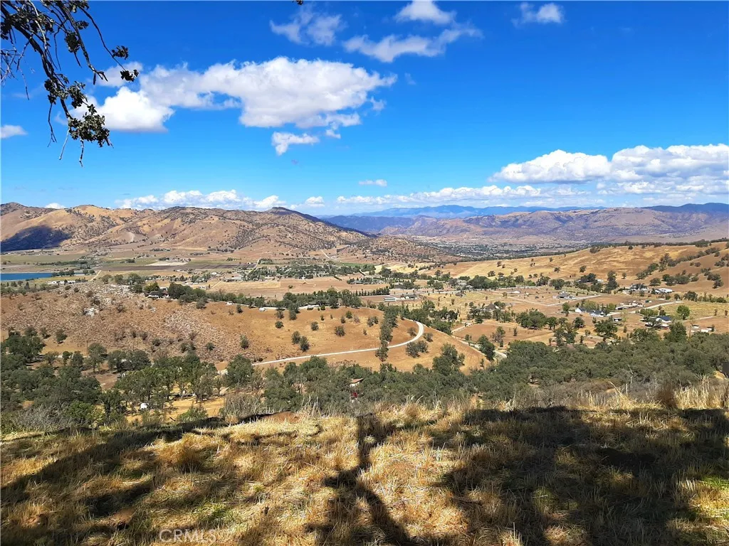 0 Zurich Tehachapi, CA 93561 - Photo 46 of 51 I was sitting on the ground here, eating my lunch, just before I took this picture. My favorite picture.