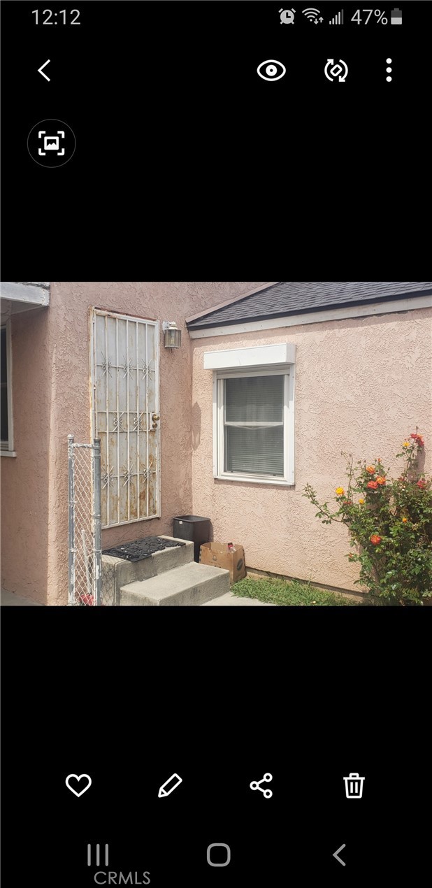 420 South Pearl Avenue Compton, CA 90221 - Photo 14 of 15 a view of a workspace