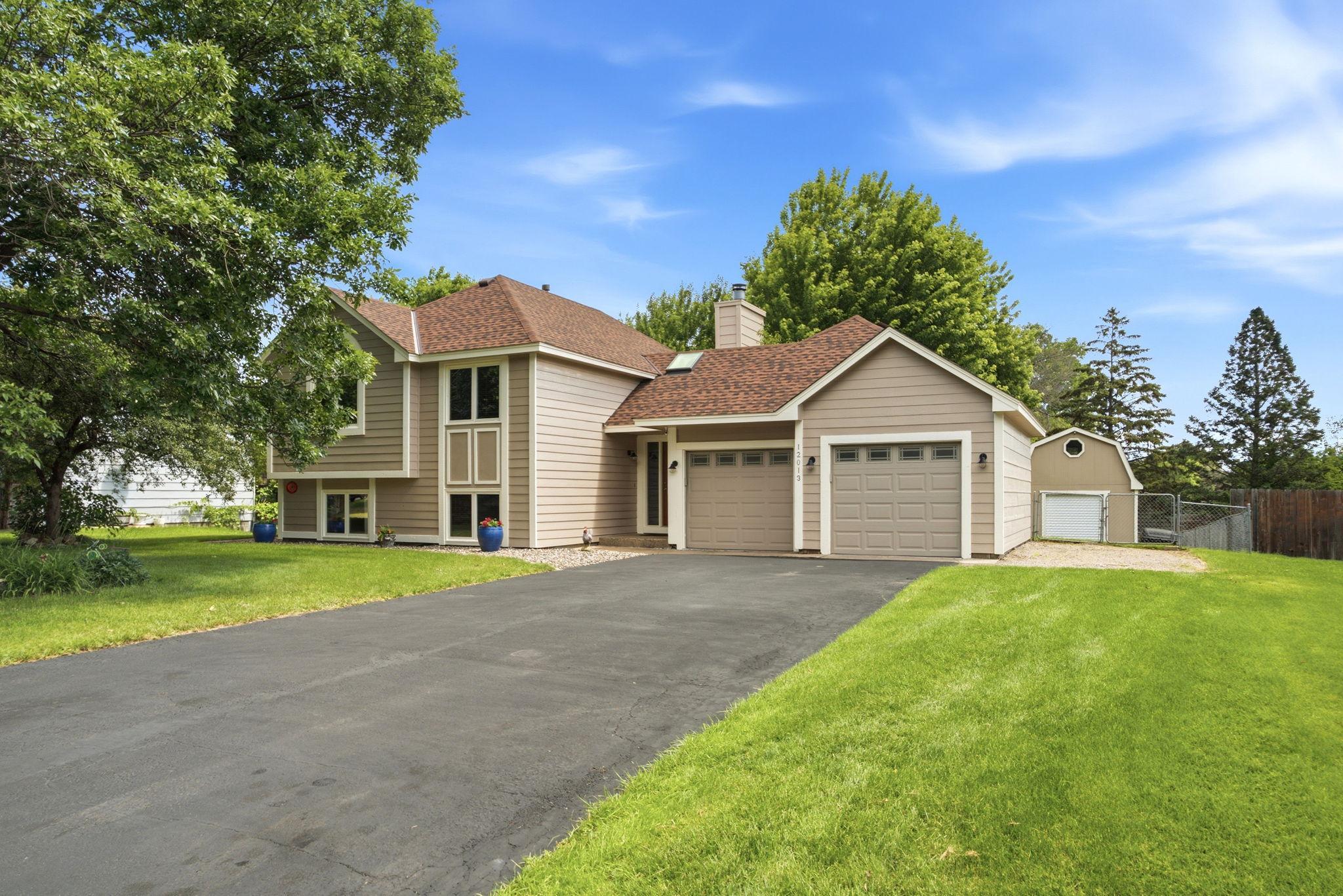 12013 Aztec Street Northwest Coon Rapids, MN 55433 - Photo 2 of 36