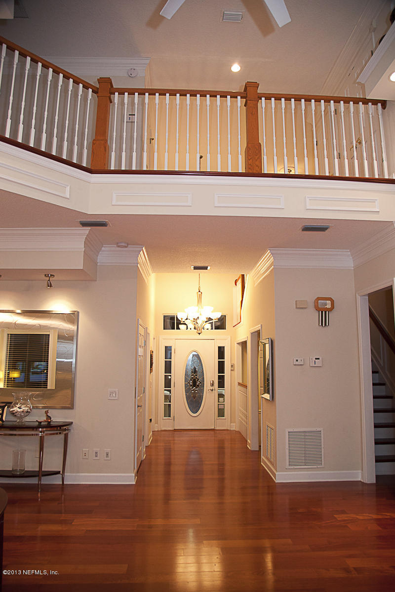 1270 Mayfair Road Jacksonville, FL 32207 - Photo 4 of 22 a view of a livingroom with wooden floor