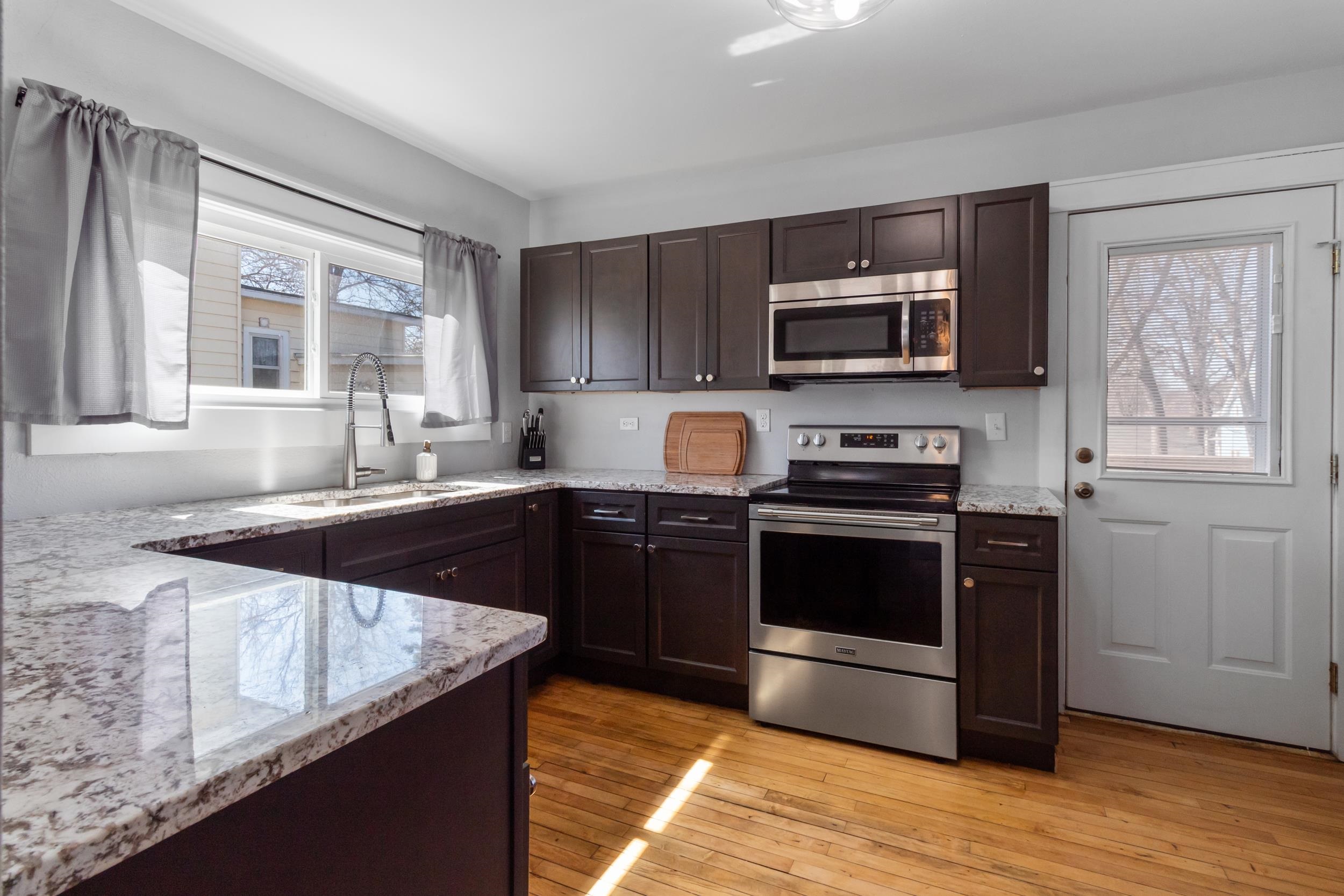 321 Clarence Street Fort Atkinson, WI 53538 - Photo 13 of 39