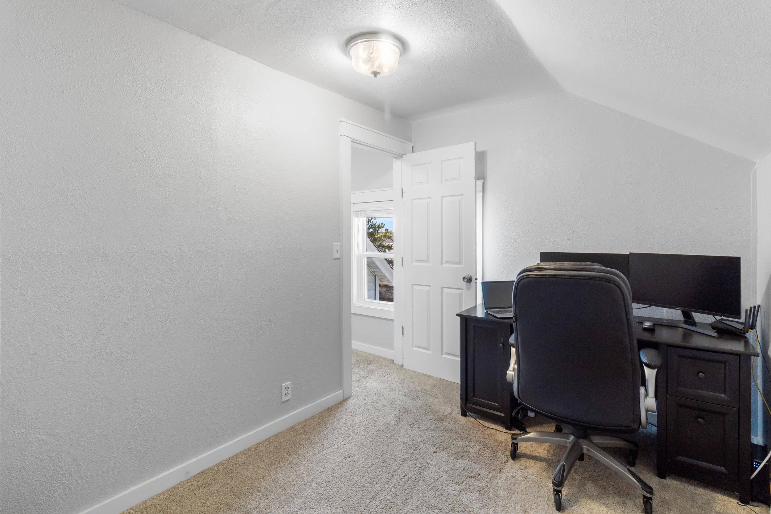 321 Clarence Street Fort Atkinson, WI 53538 - Photo 25 of 39