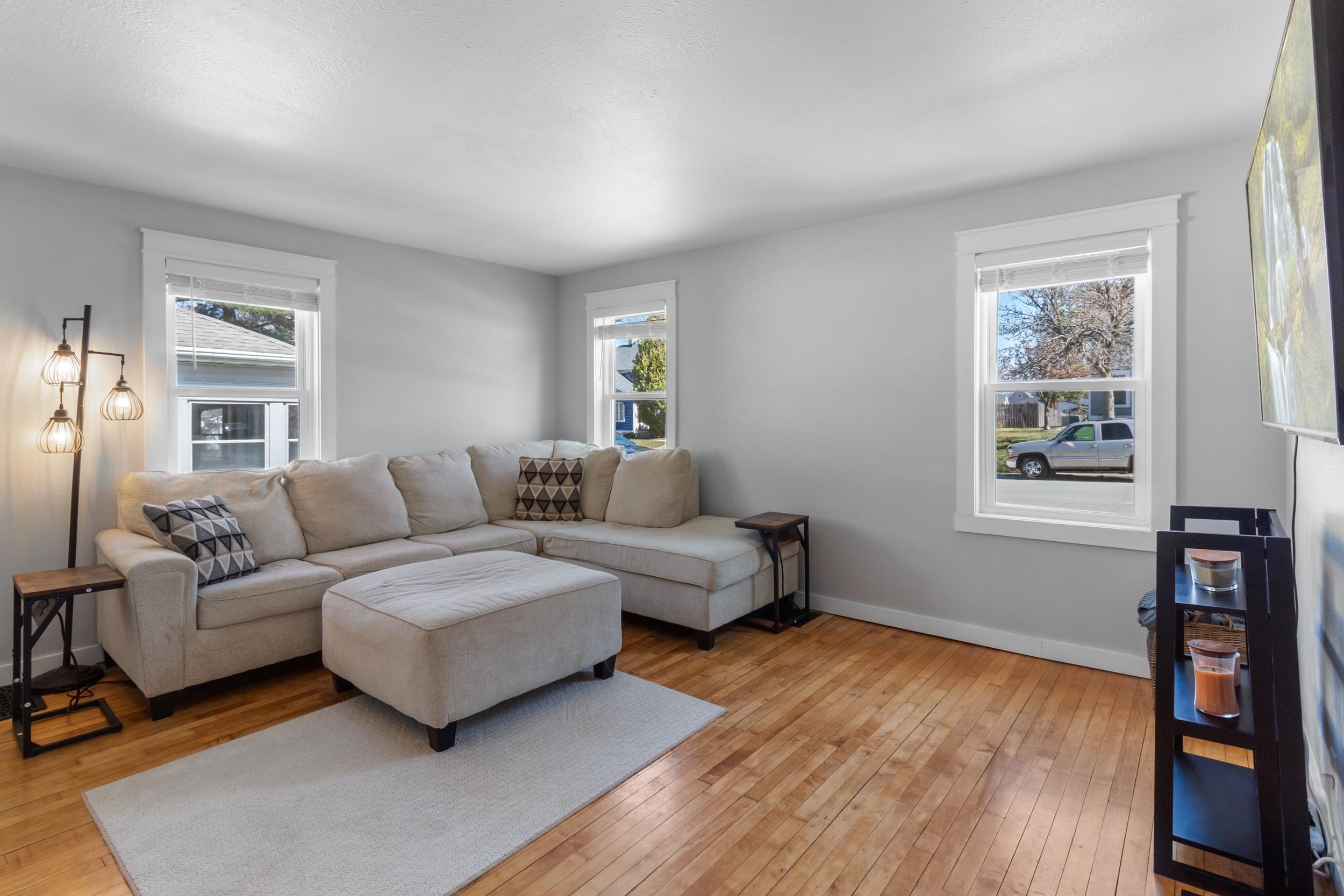 321 Clarence Street Fort Atkinson, WI 53538 - Photo 4 of 39