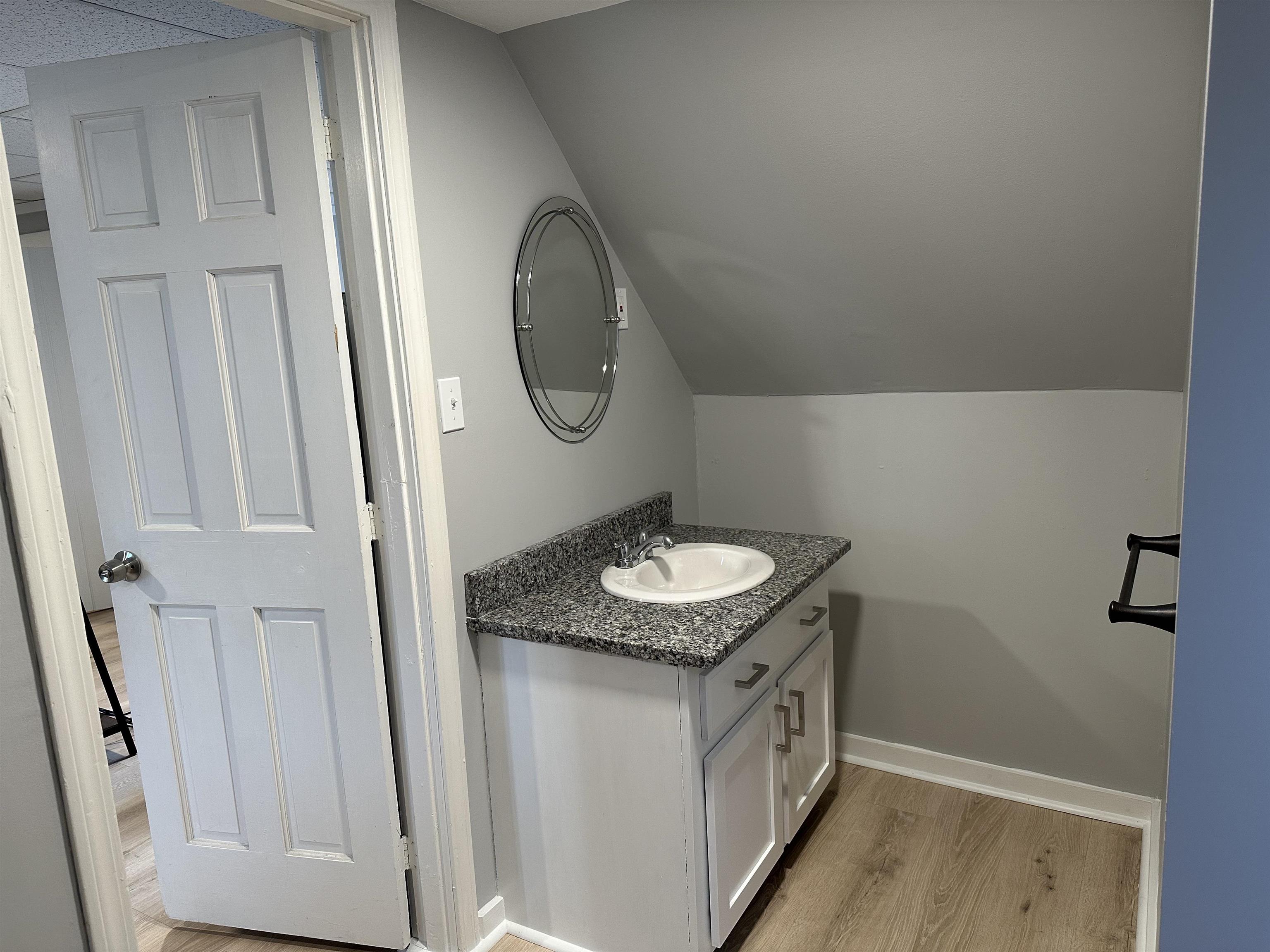 7 Boyd Road Derry, NH 03038 - Photo 6 of 9