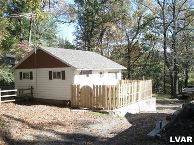 6279 Del Haven Road Bangor, PA 18013 - Photo 1 of 7 Cute and Cozy ranch