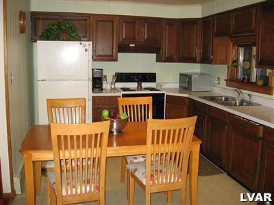 6279 Del Haven Road Bangor, PA 18013 - Photo 3 of 7 Gallery Image 3