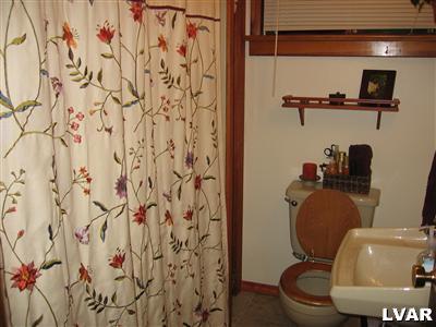 6279 Del Haven Road Bangor, PA 18013 - Photo 4 of 7 Gallery Image 4