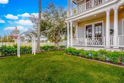 $1,174,000 | 1210 Broadway Avenue J, Galveston, TX 77550