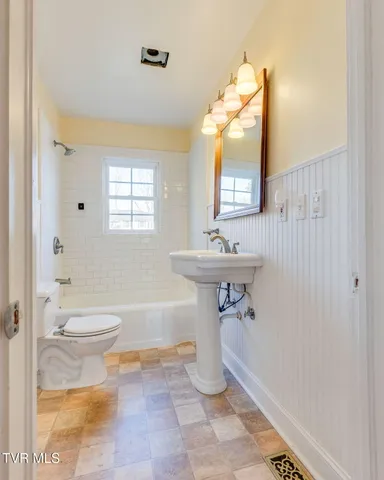 $280,000 | 501 Washington Avenue, Elizabethton, TN 37643