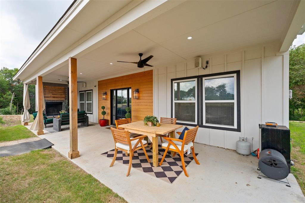 4092 Overlook Way Weatherford, TX 76085 - Photo 5 of 36