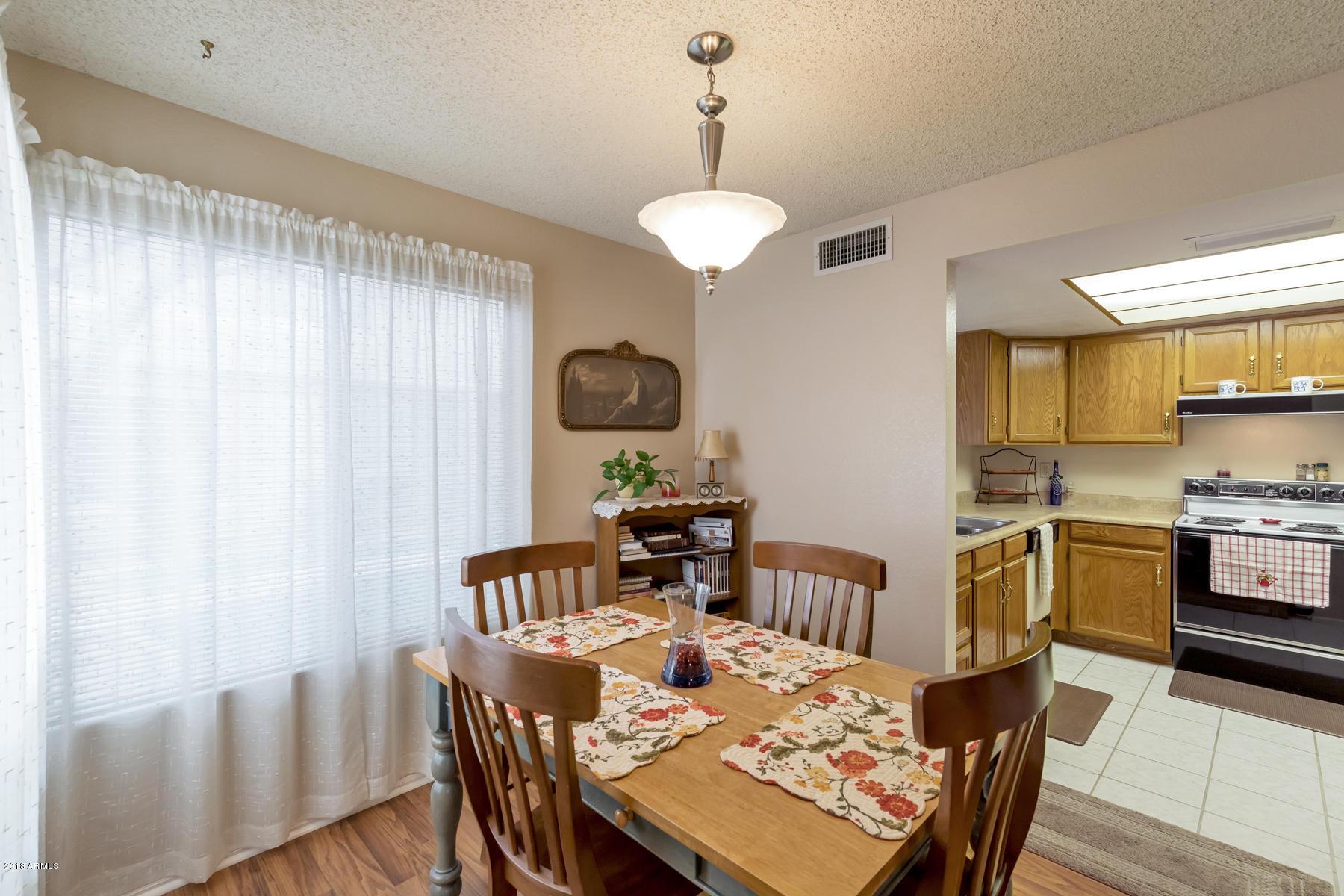 2834 South Ext Road, Unit 1050 Mesa, AZ 85210 - Photo 8 of 14 Large eating area of kitchen