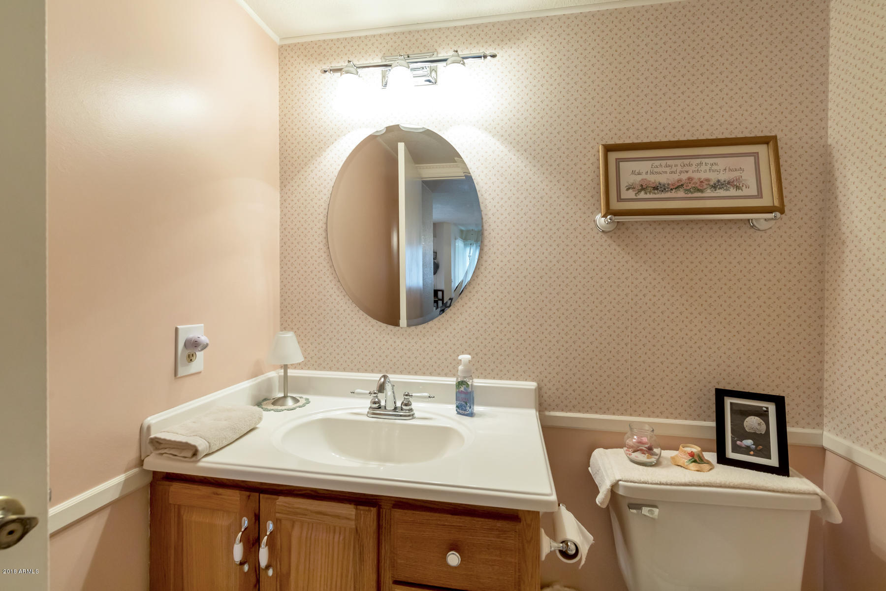 2834 South Ext Road, Unit 1050 Mesa, AZ 85210 - Photo 9 of 14 cute downstairs bath