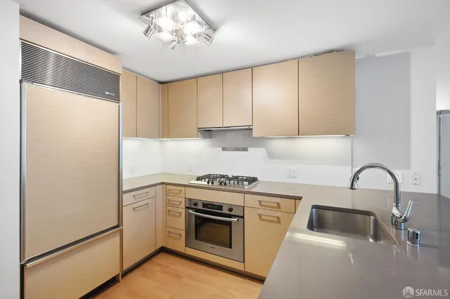 $4,999 | 301 Mission Street, Unit 25B, San Francisco, CA 94105
