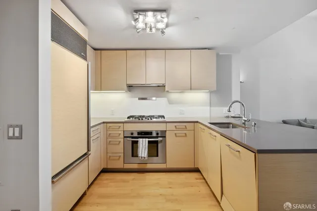$4,999 | 301 Mission Street, Unit 25B, San Francisco, CA 94105