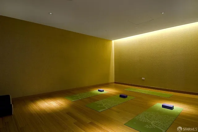 $4,999 | 301 Mission Street, Unit 25B, San Francisco, CA 94105