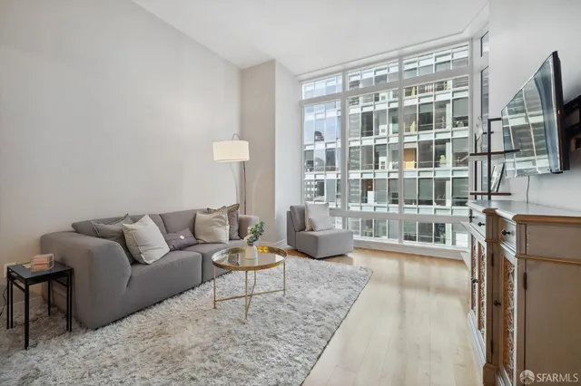 $4,999 | 301 Mission Street, Unit 25B, San Francisco, CA 94105