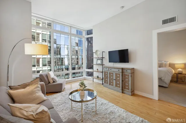 $4,999 | 301 Mission Street, Unit 25B, San Francisco, CA 94105