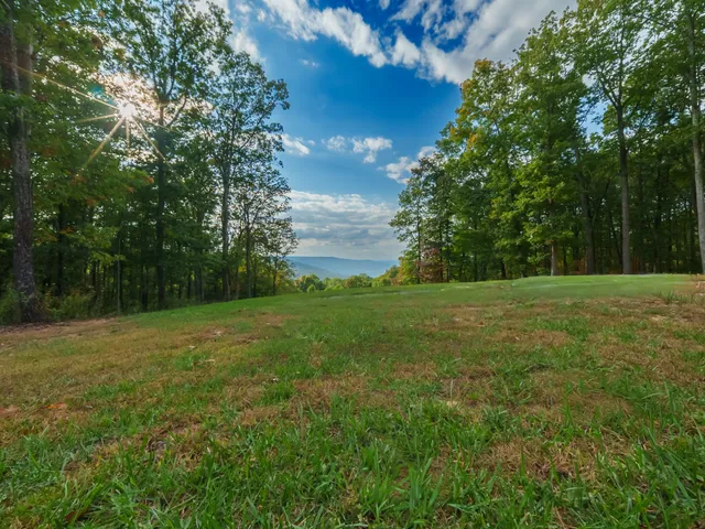 $1,929,000 | 303 South Lk Drive, Altamont, TN 37301