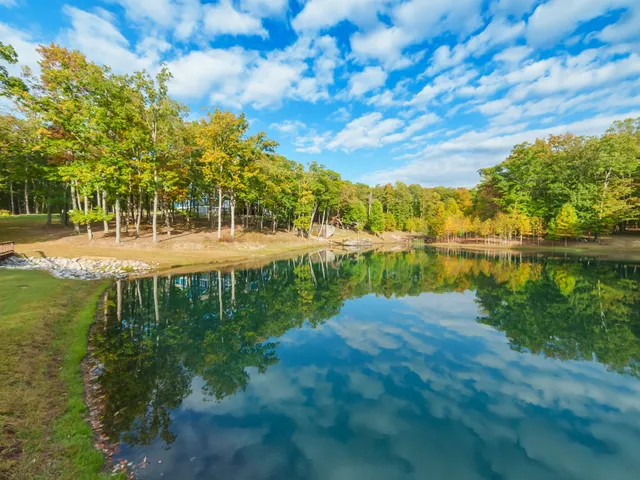 $1,929,000 | 303 South Lk Drive, Altamont, TN 37301