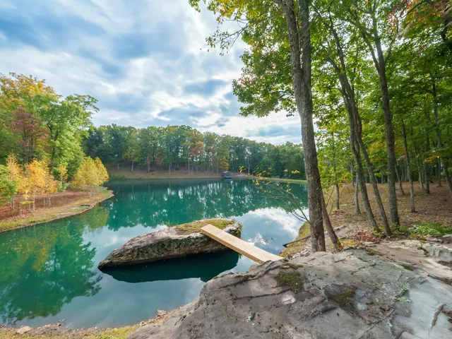 $1,929,000 | 303 South Lk Drive, Altamont, TN 37301