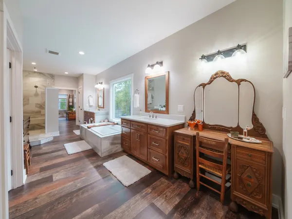 $1,929,000 | 303 South Lk Drive, Altamont, TN 37301