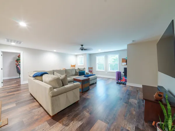 $1,929,000 | 303 South Lk Drive, Altamont, TN 37301