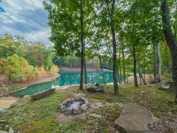 $1,929,000 | 303 South Lk Drive, Altamont, TN 37301