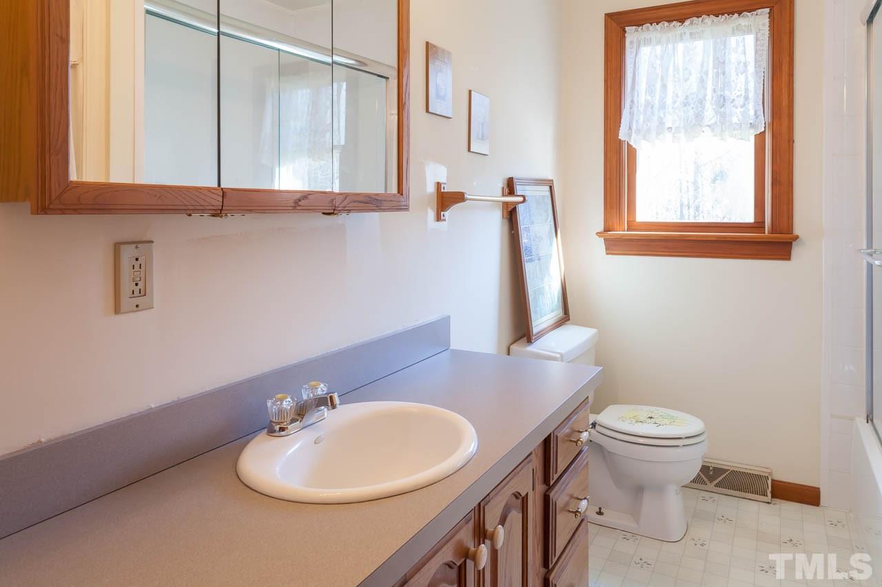 8231 Bells Lake Road Apex, NC 27539 - Photo 14 of 23 Gallery Image 14