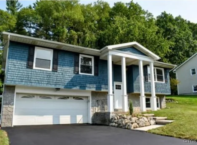 $389,900 | 315 Hillside Drive, Whitestown, NY 13424