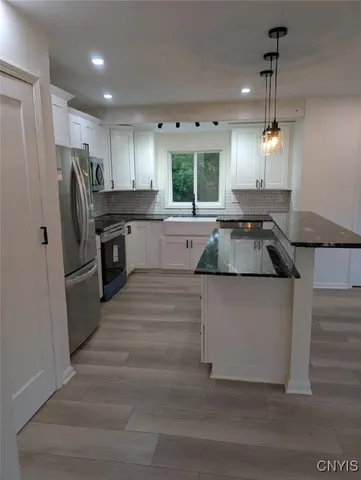 $389,900 | 315 Hillside Drive, Whitestown, NY 13424