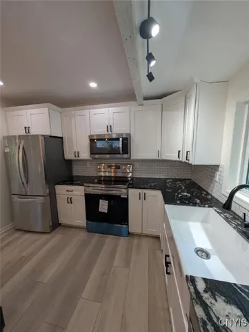 $389,900 | 315 Hillside Drive, Whitestown, NY 13424